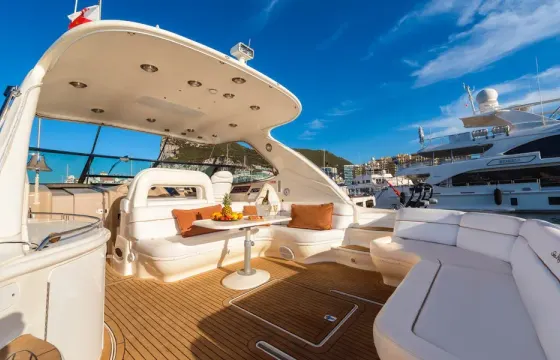 Charter 54' Sea Ray 540 Sundancer Luxury Yacht in Gibraltar
