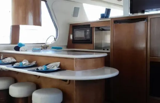 55ft Cruiser Power Yacht Charter