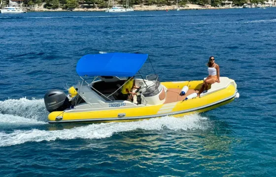 23ft Solemar 200 HP - in Hvar Town - enjoy & explore!