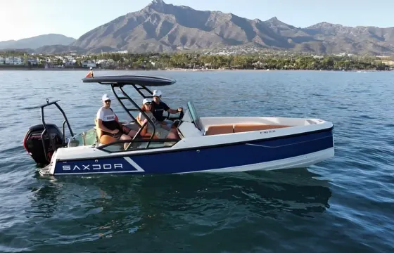 Rent the amazing Saxdor 200 Sport