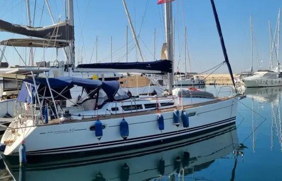 Sailboat Sun Odyssey 42i in Syros, the Cyclades
