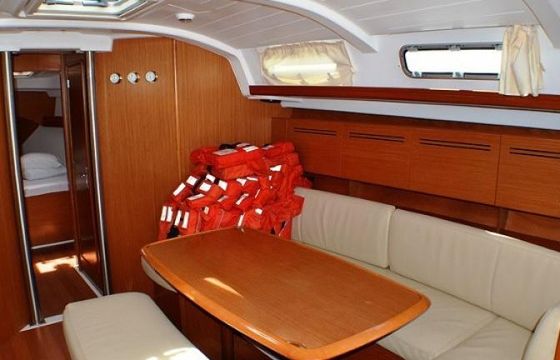 Charter 44' Monohull Cruising in Sukošan, Croatia