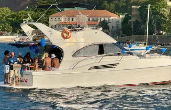 43 foot Advantage Victory Luxury speedboat in Rio de Janeiro, Brazil