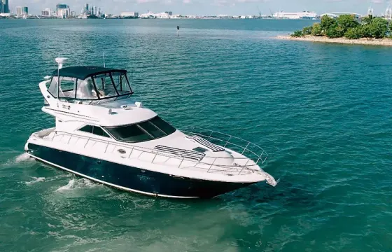Luxury 51ft Sea Ray Private Yacht Charter in Miami | Up to 13 Guests