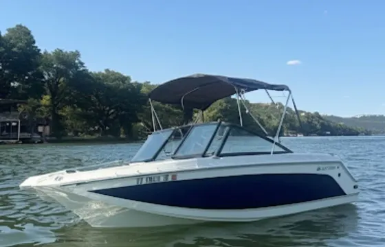 Fun on the Water with Larson LXH 190 OB – Seats 7!