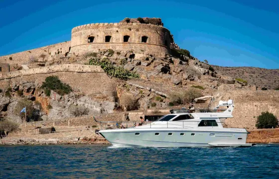 Luxury private cruise in Agios Nikolaos / Mirabello Bay