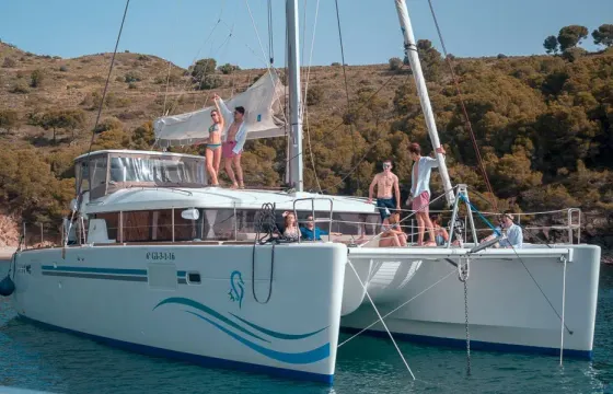 Captained Lagoon 450 Catamaran in Roses - Costa Brava
