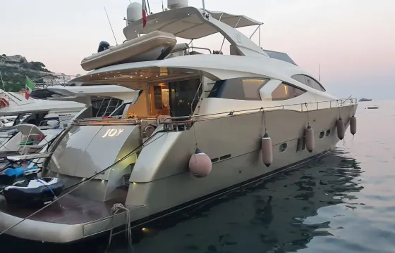 Filippetti Yachts Deauville 760 Flybridge from Castellammare di Stabia