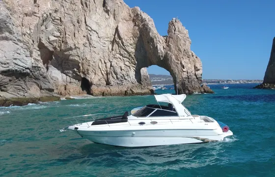 Private 33ft Sea Ray Yacht Charter in Cabo San Lucas