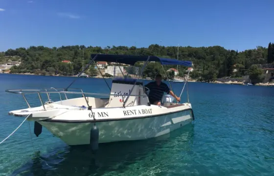 Hire Elan 20 Center Console in Milna, Brac!