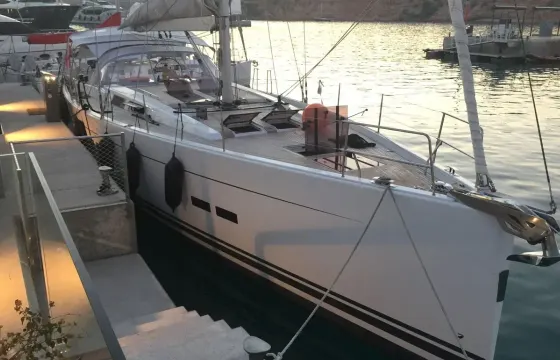 Hanse 575 Fast Cruiser with Williams Turbo Jet 100hp Tender