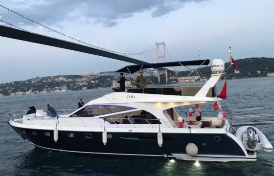 15 person Motor Yacht Rental in İstanbul, Turkey