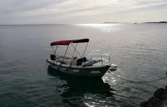 Enjoy the sea of Vela Luka, Croatia with Nautica 500