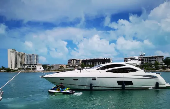 Sunseeker 64 Luxury Yacht in Cancún