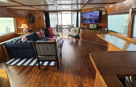 Heated Jacuzzi triple-decker up to 12 people