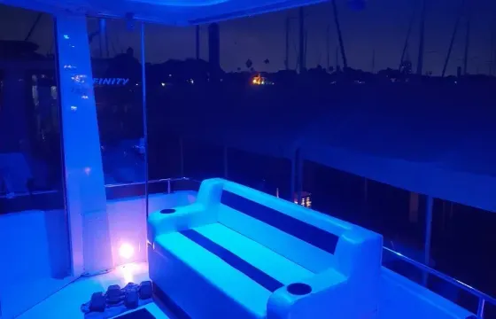 42' Luxury Yacht Sunsets on the water Girl Parties, Yacht Parties, Bachelorette!