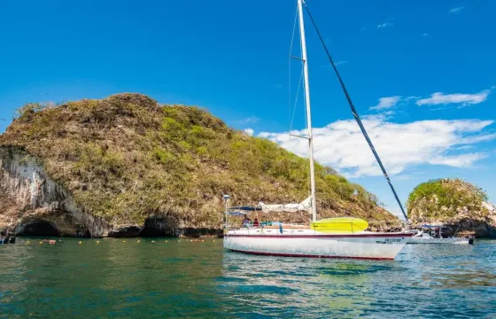 Sailing Sloop Hunter 40 in Puerto Vallarta