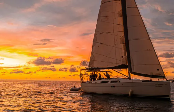Sailing in the hearth of Phuket and the Andaman Sea Paradise
