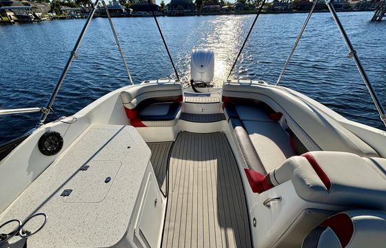 Enjoy 2690 Hurricane Deck Boat in Cape Coral, Florida  (minimum 3 days rental)