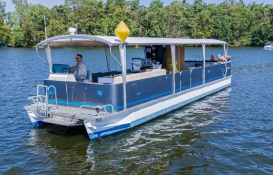 Berlin Party Boat Rental for Groups up to 25 Guests