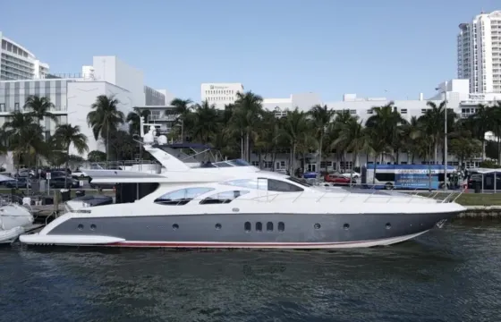 105' Azimut Mega Yacht Party With Captain, Drinks, Jacuzzi, Sandbar, Sunset Vip