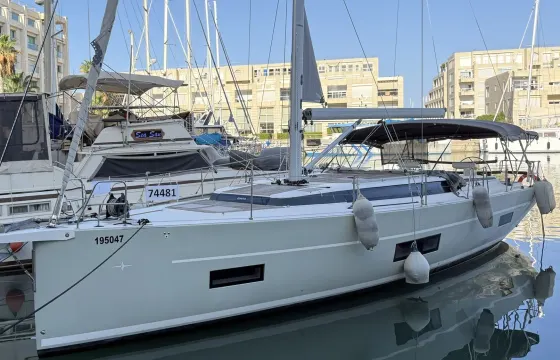 Luxurious Sailboat Bavaria C45 Style | Full Upholstery | Herzliya, Tel Aviv