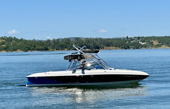 Tige 24 VE SK Bowrider In Water Lake Nacimiento for 11 Guests