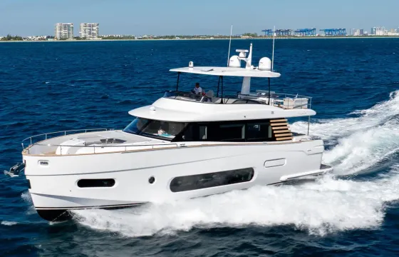 Brand New 66ft Azimut Luxury Yacht Experience in Fort Lauderdale