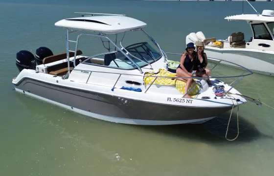 25' Robalo Walk-Around Cabin for VIP Boat Experience in Naples & Barrier Islands