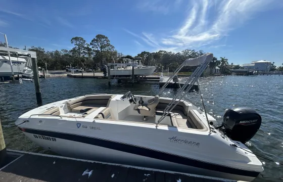 2021 Hurricane 192 RL Deck Boat (10 Person Capacity!)