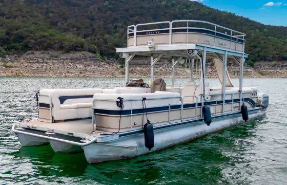 🔥 Lake Travis Party Boat (20 People) | Lillypad, Slide, BYOB | Captain Included