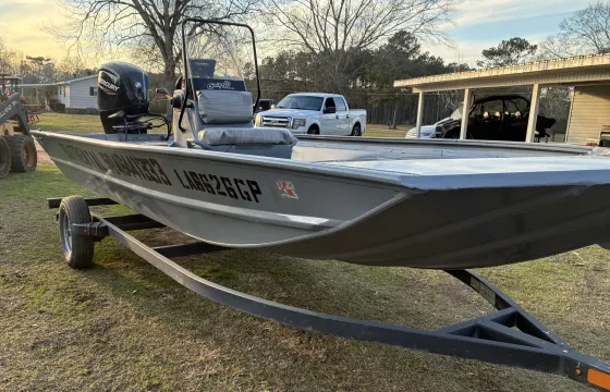 Grizzly Tracker 1860 Flat Boat for Rental
