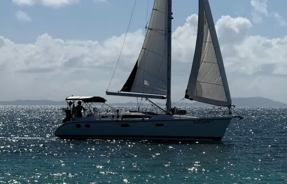 Come and enjoy the Spanish Virgin Island onboard 38ft Hunter Marine