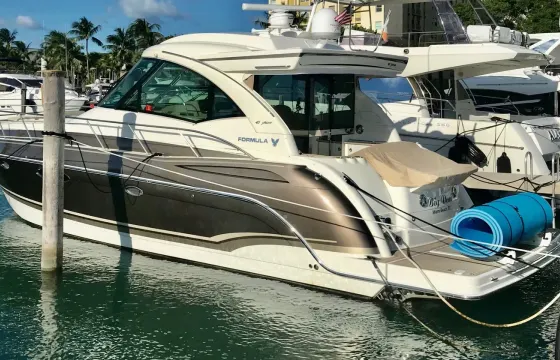 48' Formula Yacht in Miami Beach, Florida