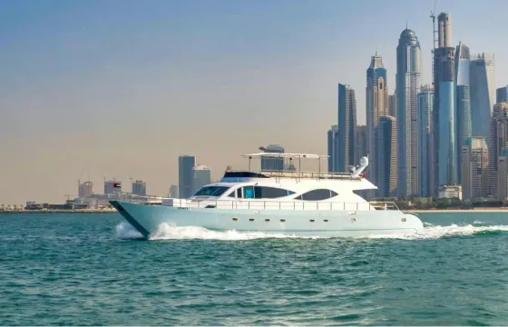New 95ft Luxury Yacht with Jacuzzi in Dubai Marina |Up to 60 Guests – Best Offer