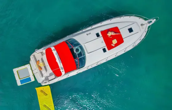 🚨Sexy Red Alert!🚨 SEA RAY 55ft YACHT! 1 Hr Free M-F