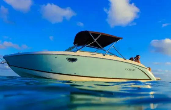 Cobalt R5 Bowrider Boat Rental In George Town, Cayman Islands