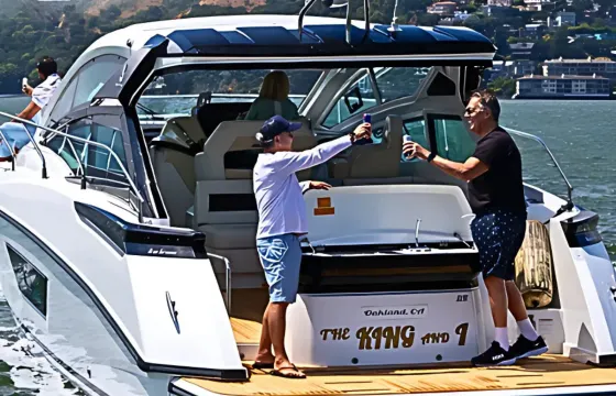 Luxury Power Cruiser For 12 - Bay Tours, Fleet Week, Sunset & Fireworks