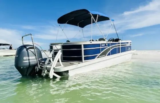 23ft Bennington Pontoon