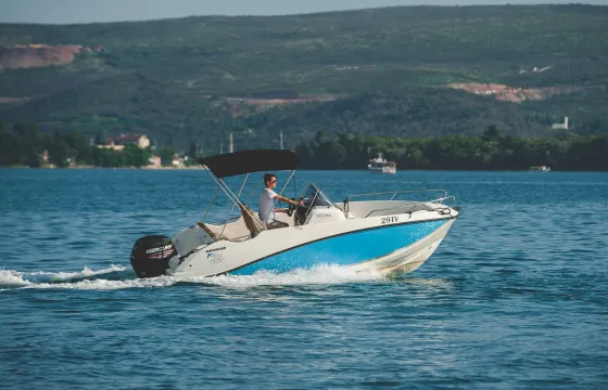 Quicksilver Center Console Rental in Tivat