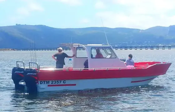 Knysna Deep Sea Fishing Charters out of the famous Knysna Heads !