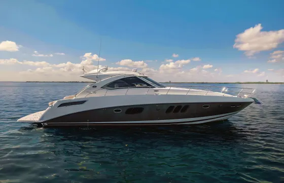 Gorgeous 54' Sea Ray Sundancer w/ Huge Cockpit for Parties & Dancing in Chicago