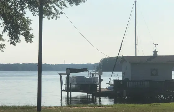 Tri-toon for Rent on Lake Norman