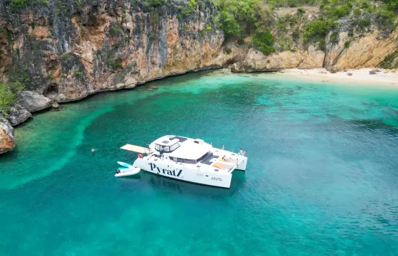 All-inclusive Luxury Private Charter - Power Cat - St Martin/Anguilla/St Barths