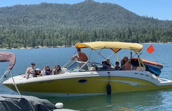 Powerful and Spacious 26ft Chaparral Sunesta for Rent @ Lake Tulloch