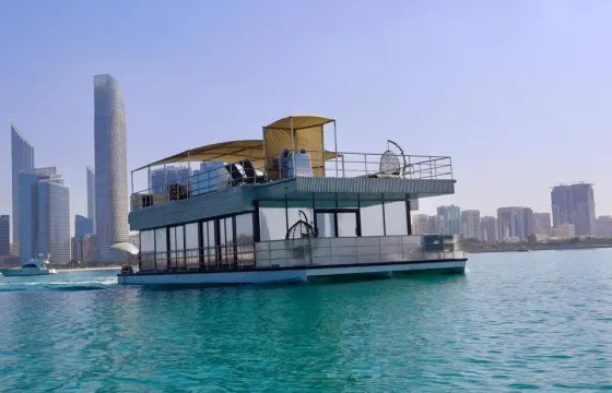 80ft Spacious Party Yacht in Abu Dhabi
