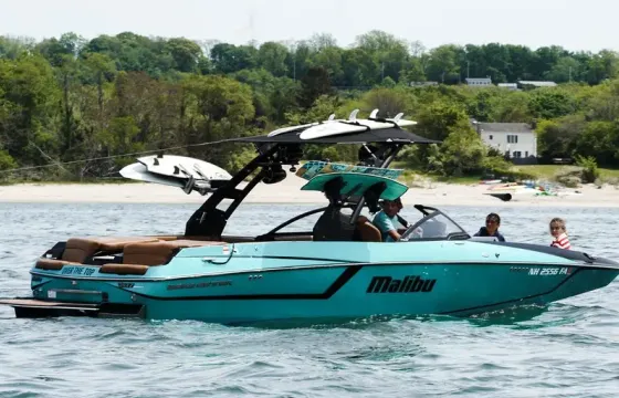 ''Over The Top'' Malibu 24mxz Bowrider Rental in Northport, New York