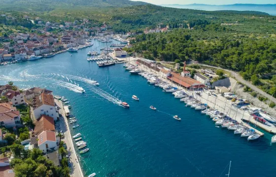 Book the Hvar Private Water Taxi for 12 person!