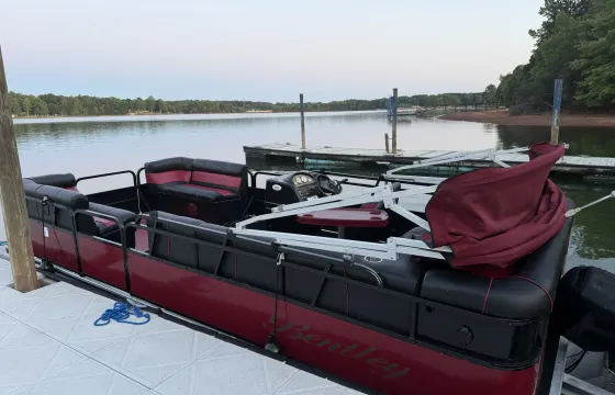 20' Bentley Pontoon | Lake Norman Vibes, Dates & Celebrations
