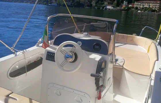 AS 570 Open Deck Boat Rental in Menaggio